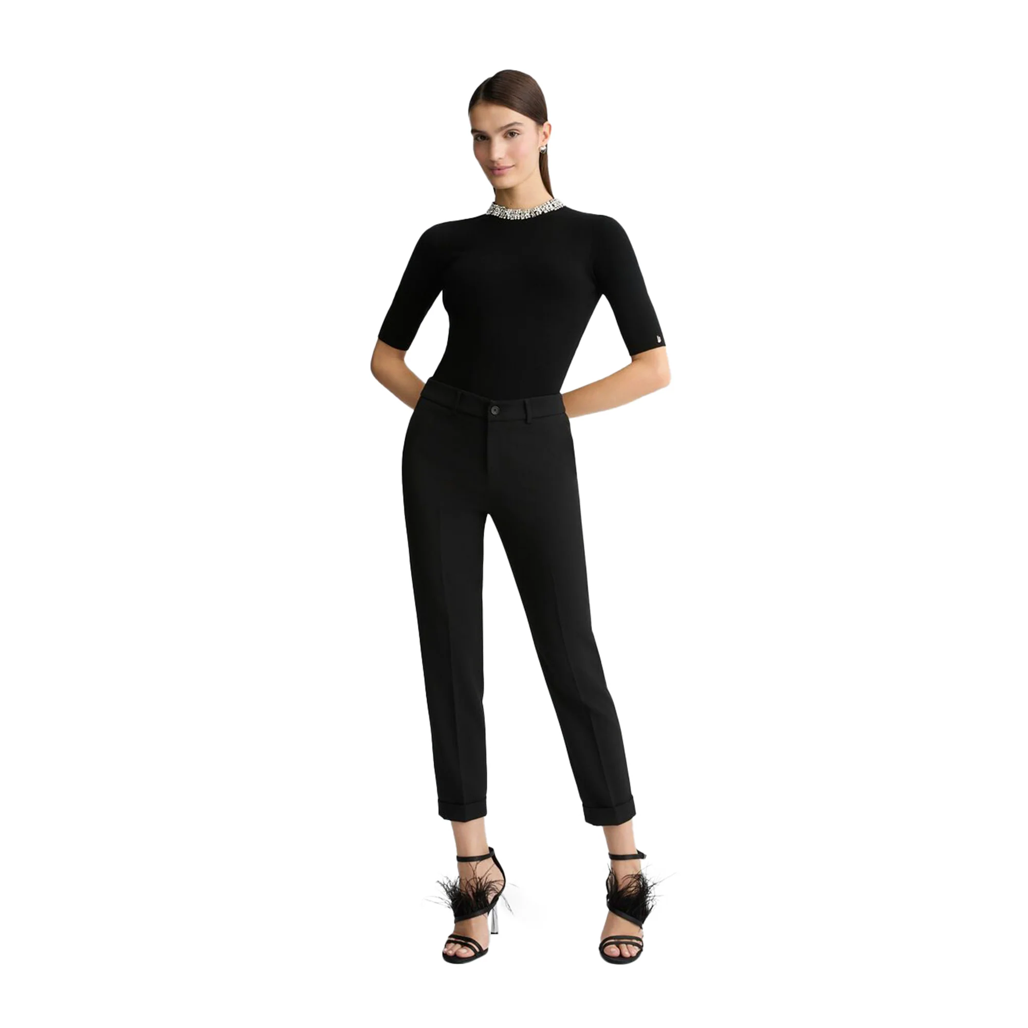Crop Top Nero da Donna con gioielli - Image 5