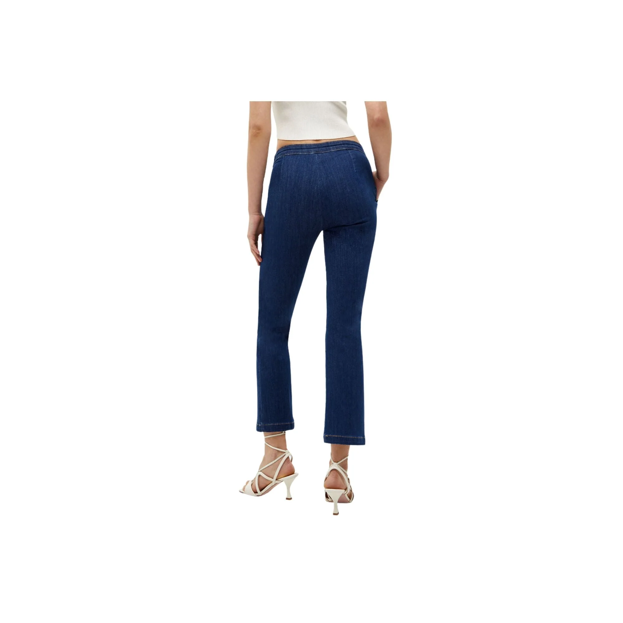 Jeans Donna con accessorio gioiello - Image 6