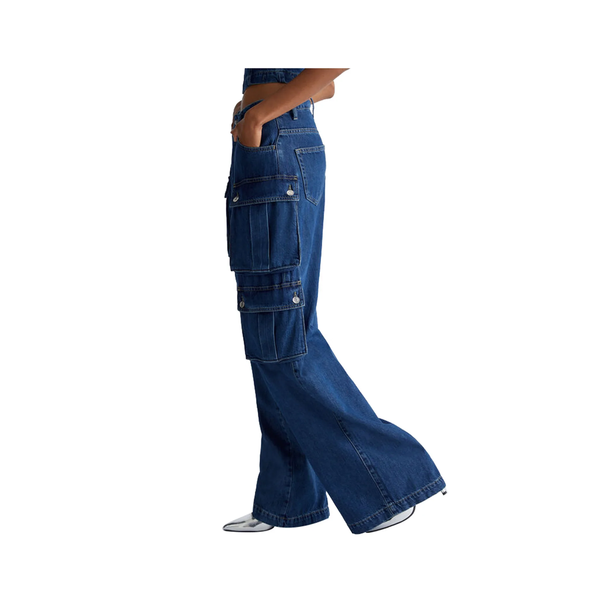 Jeans Donna con tasche cargo - Image 4