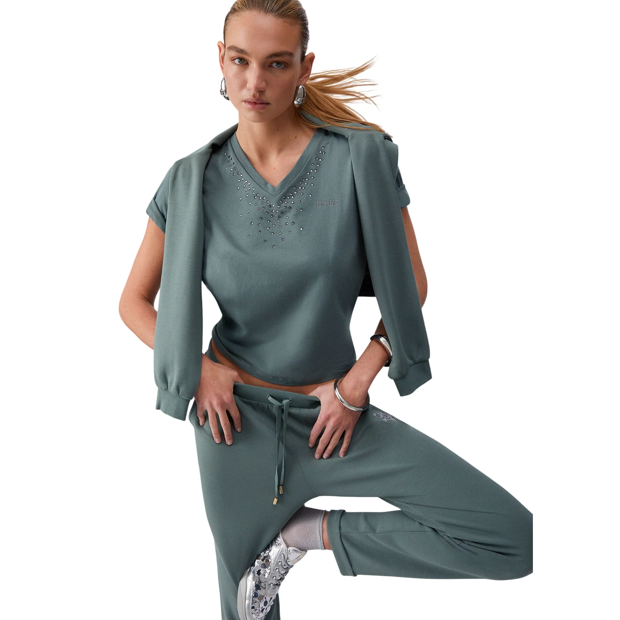 T-shirt verde militare scollo a V con strass - Image 5
