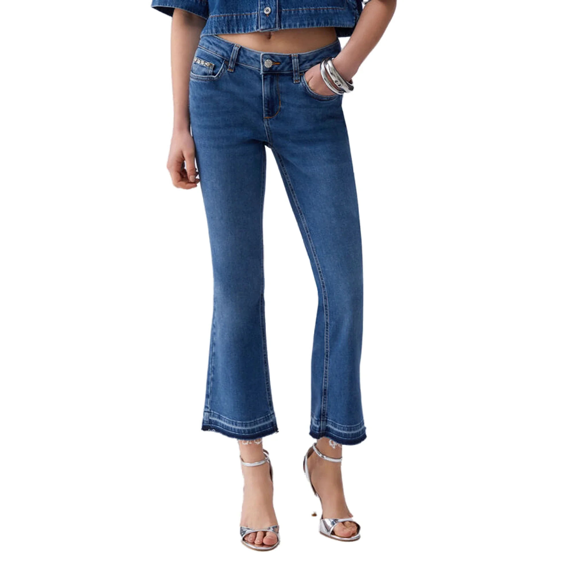 Jeans bootcut Donna con orli unfinished - Image 2