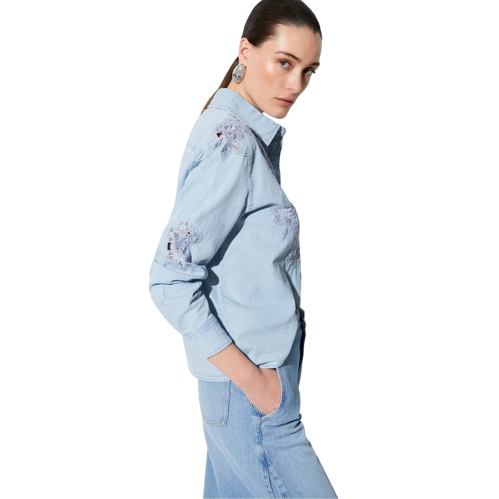 Camicia Donna in denim con dettagli in pizzo - Image 4