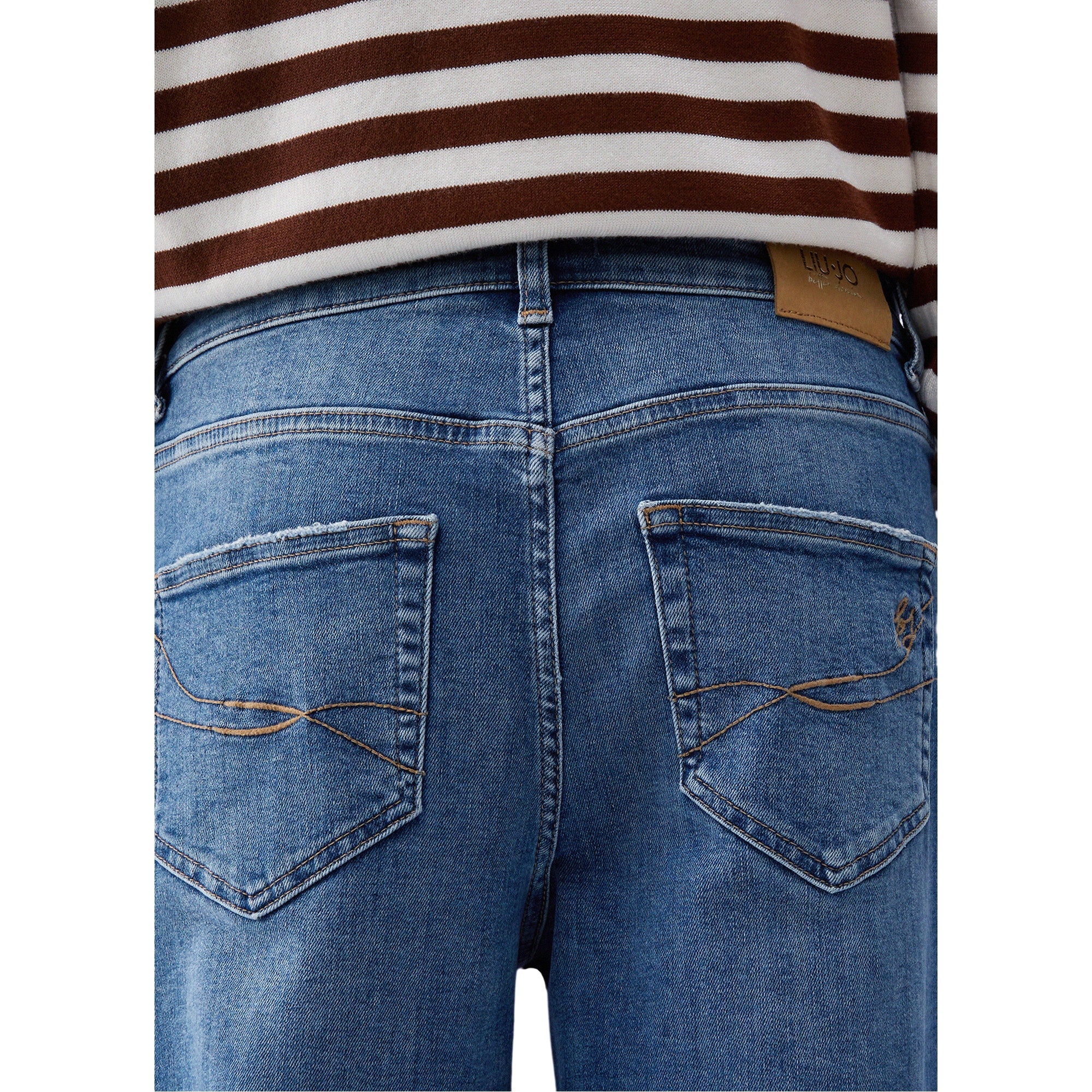 Jeans Boyfriend Donna con orlo affusolato - Image 4