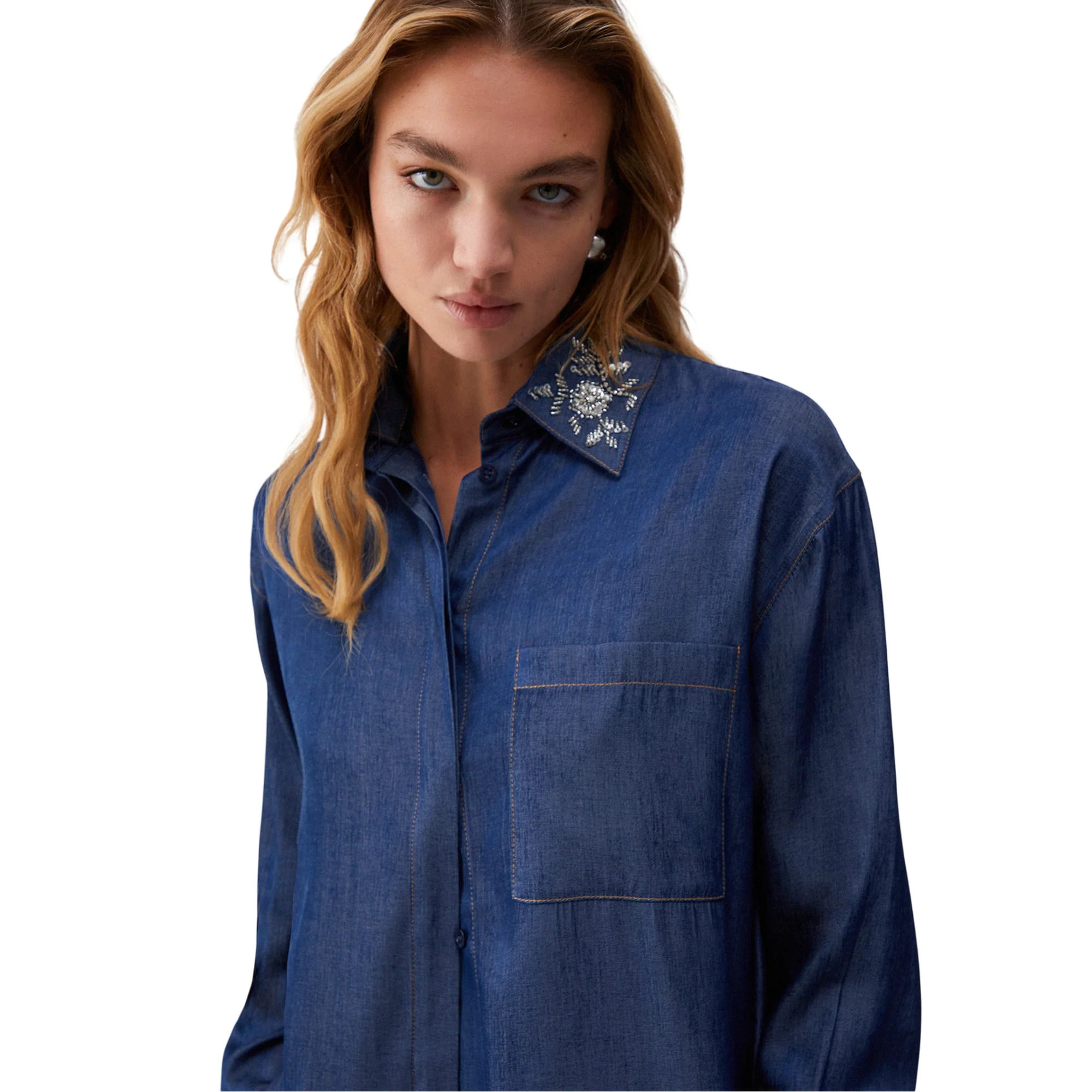 Camicia con colletto di gioielli removibile in denim - Image 4