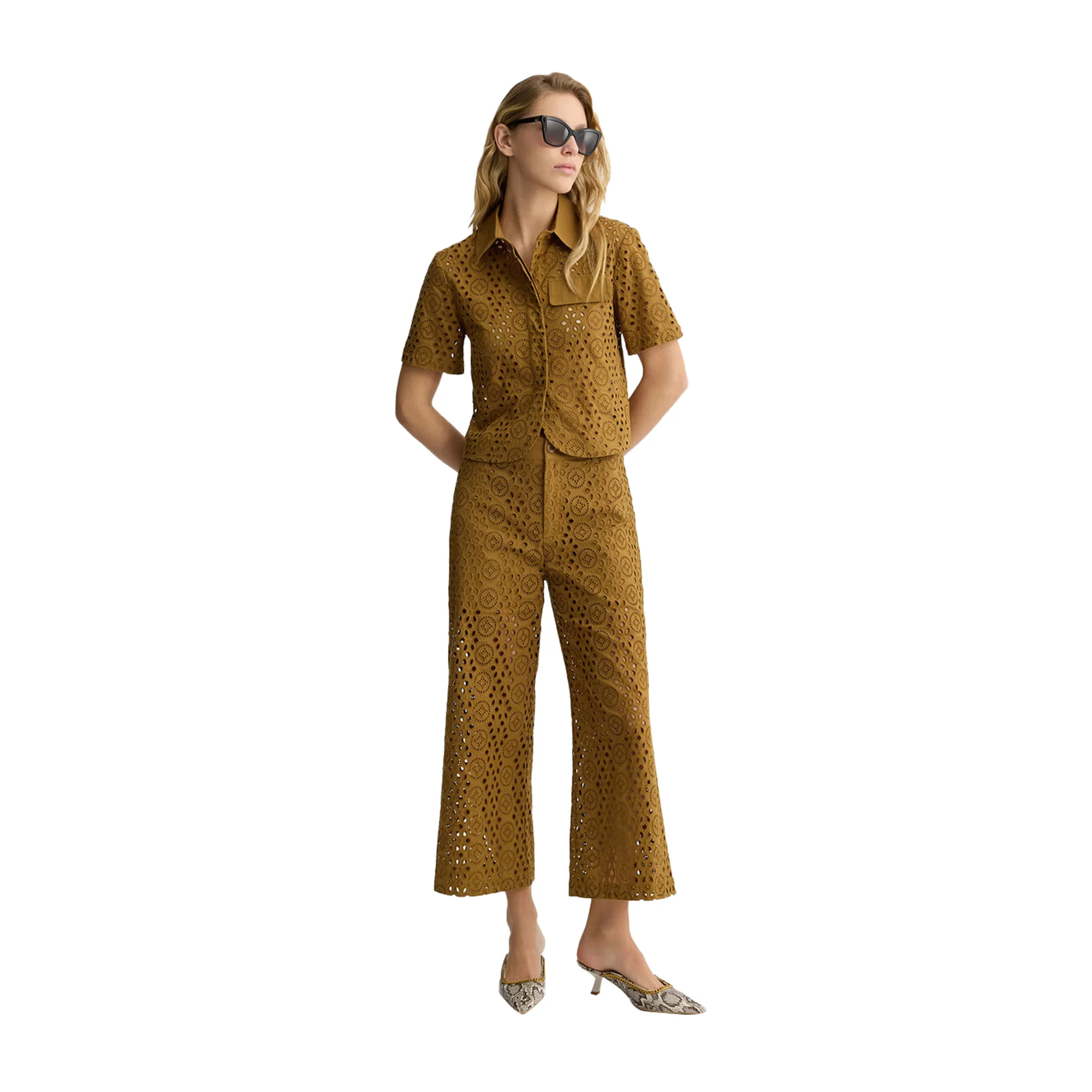Camicia Donna cropped con ricami marrone - Image 4