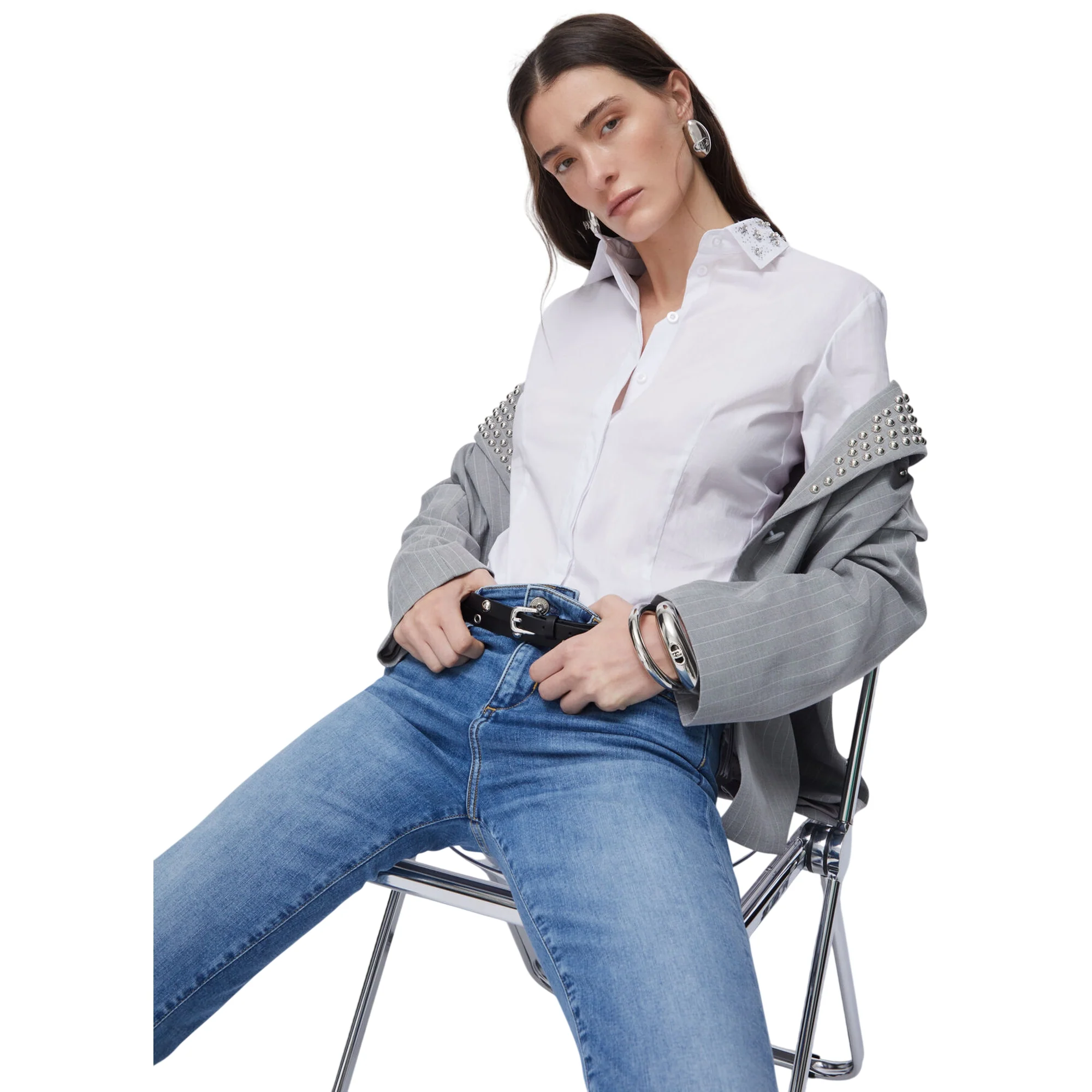 Camicia bianca impreziosita con ricami gioiello sul collo - Image 6