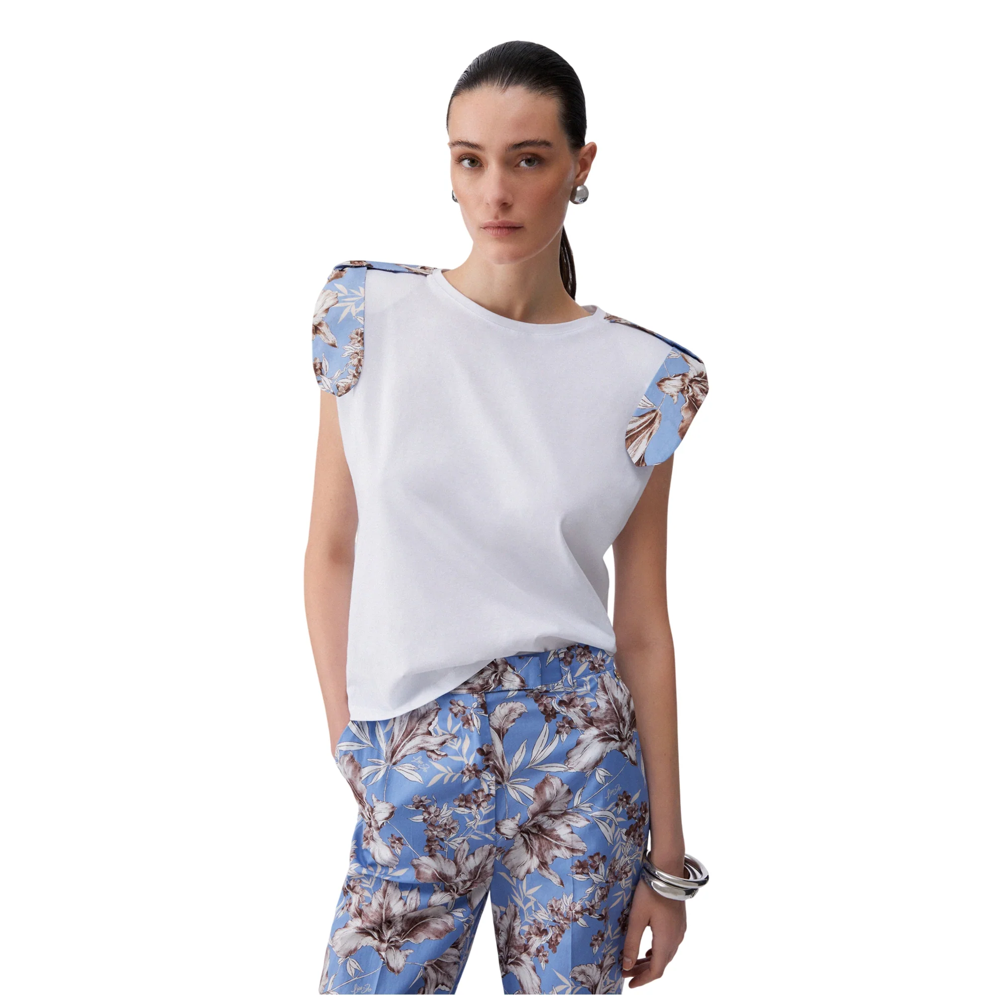 T-shirt donna con spalline imbottite - Image 2