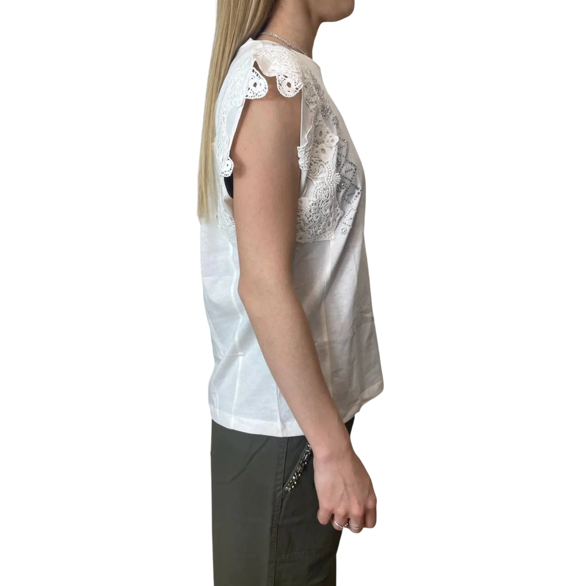 T-shirt bianca con pizzo e strass sulle maniche - Image 3
