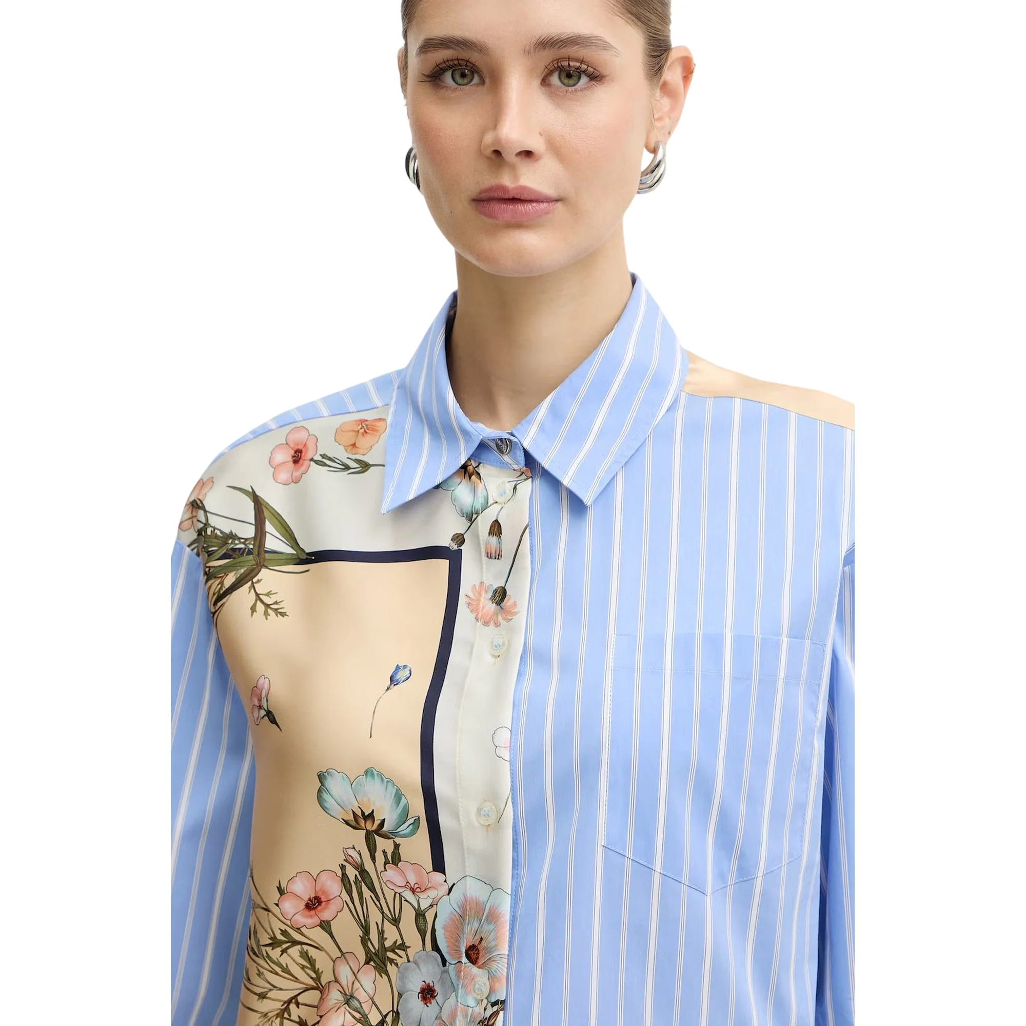 Camicia da donna celeste a righe con stampa - Image 3