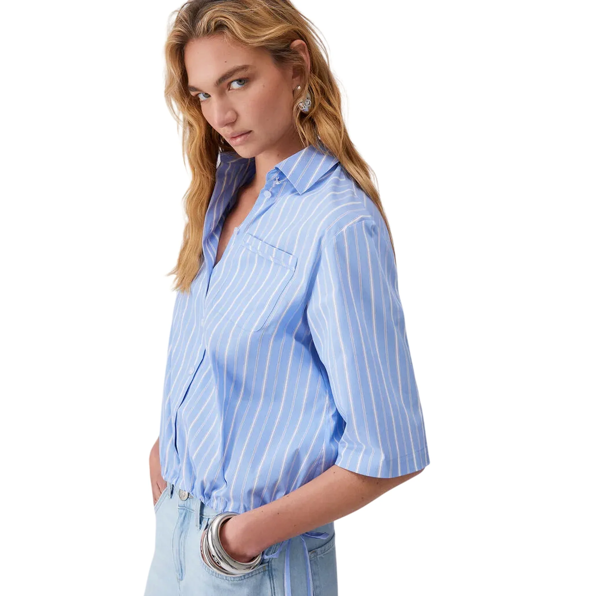 Camicia azzurra a righe con tasca sul petto - Image 2