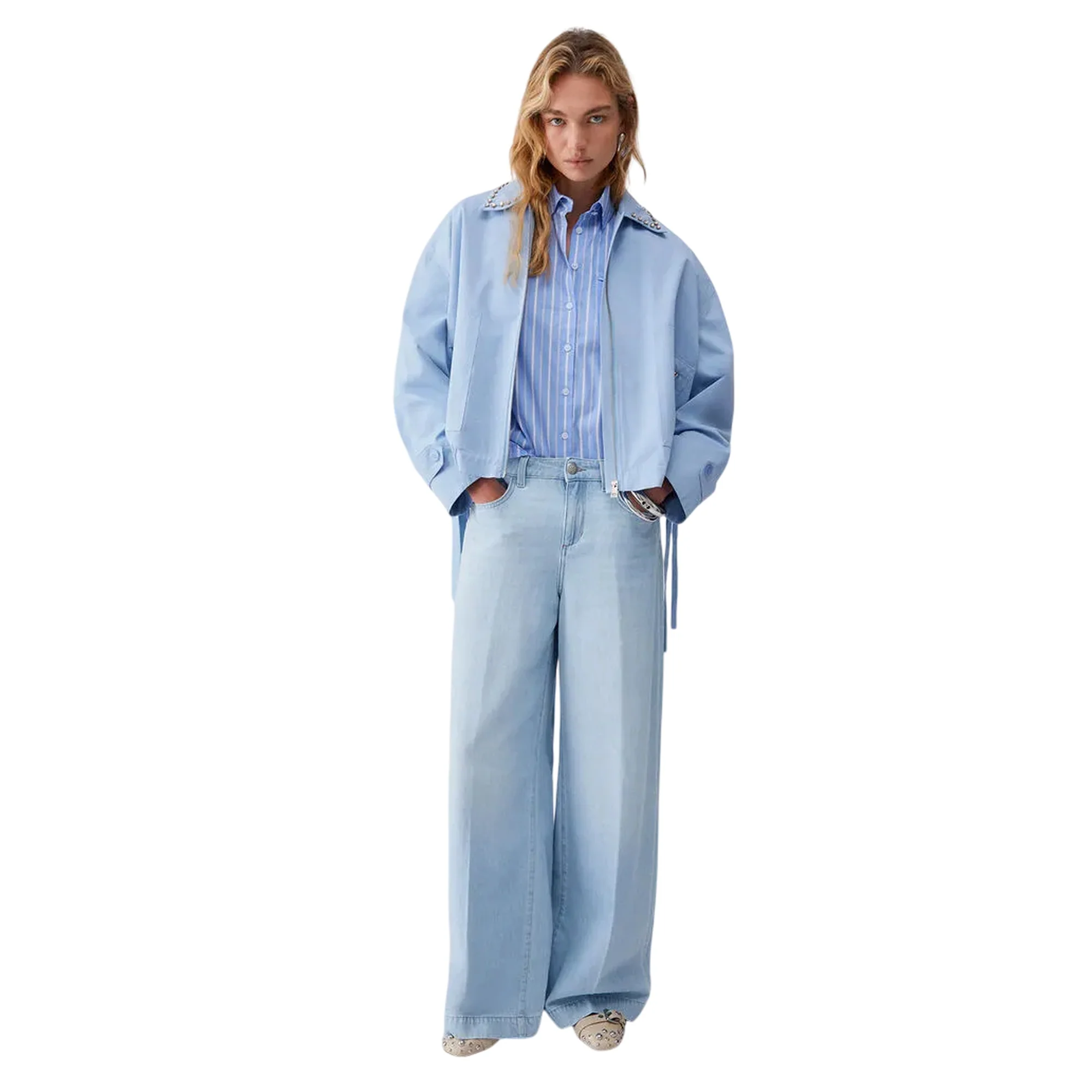 Camicia azzurra a righe con tasca sul petto - Image 6